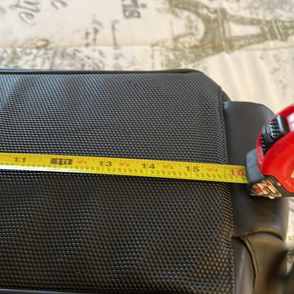 Leather case logic - Picture 8 of 9
